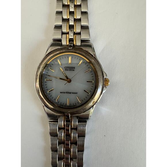 Citizen Eco Drive Quartz Watch - Picture 2 of 4